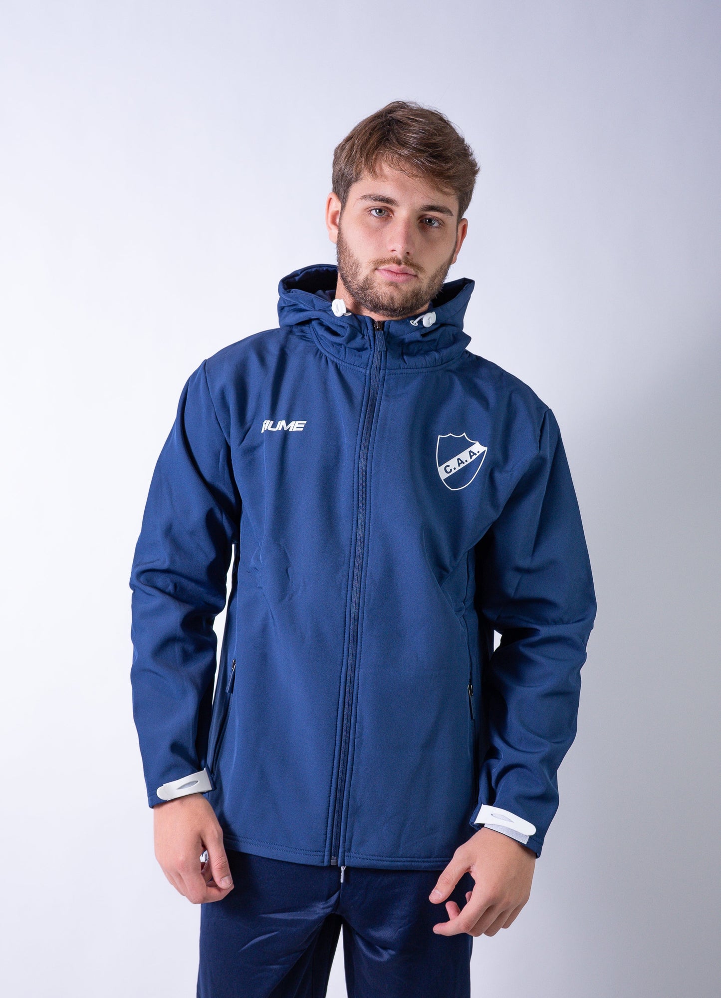 CAMPERA SOFTSHELL COMPETITION IMPORTADA ALVARADO T. 2025