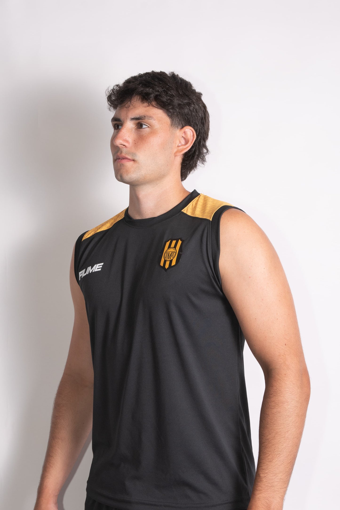 REMERA ENTRENAMIENTO S/M F* OLIMPO T. 2025