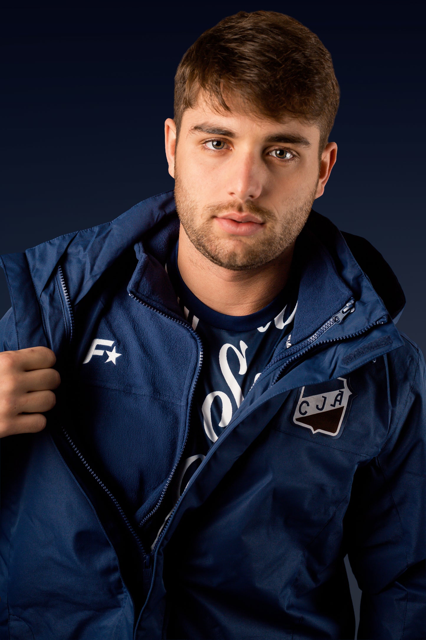 CAMPERA SARGA DESMONTABLE 2 EN 1 IMPORTADA JUVENTUD ANTONIANA 2026