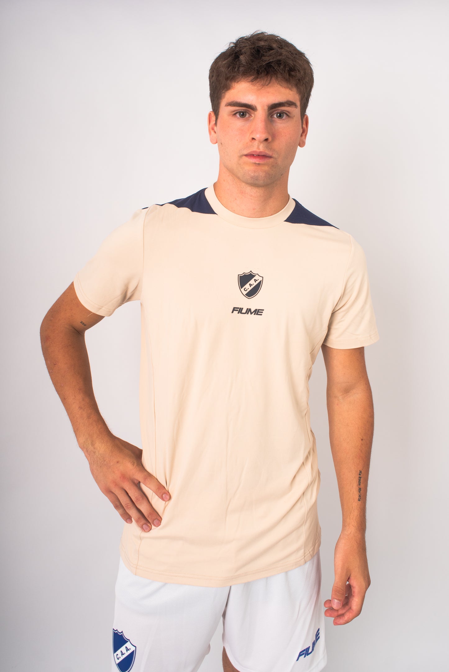 REMERA PROTOCOLAR IMPORTADA ALVARADO T. 2026