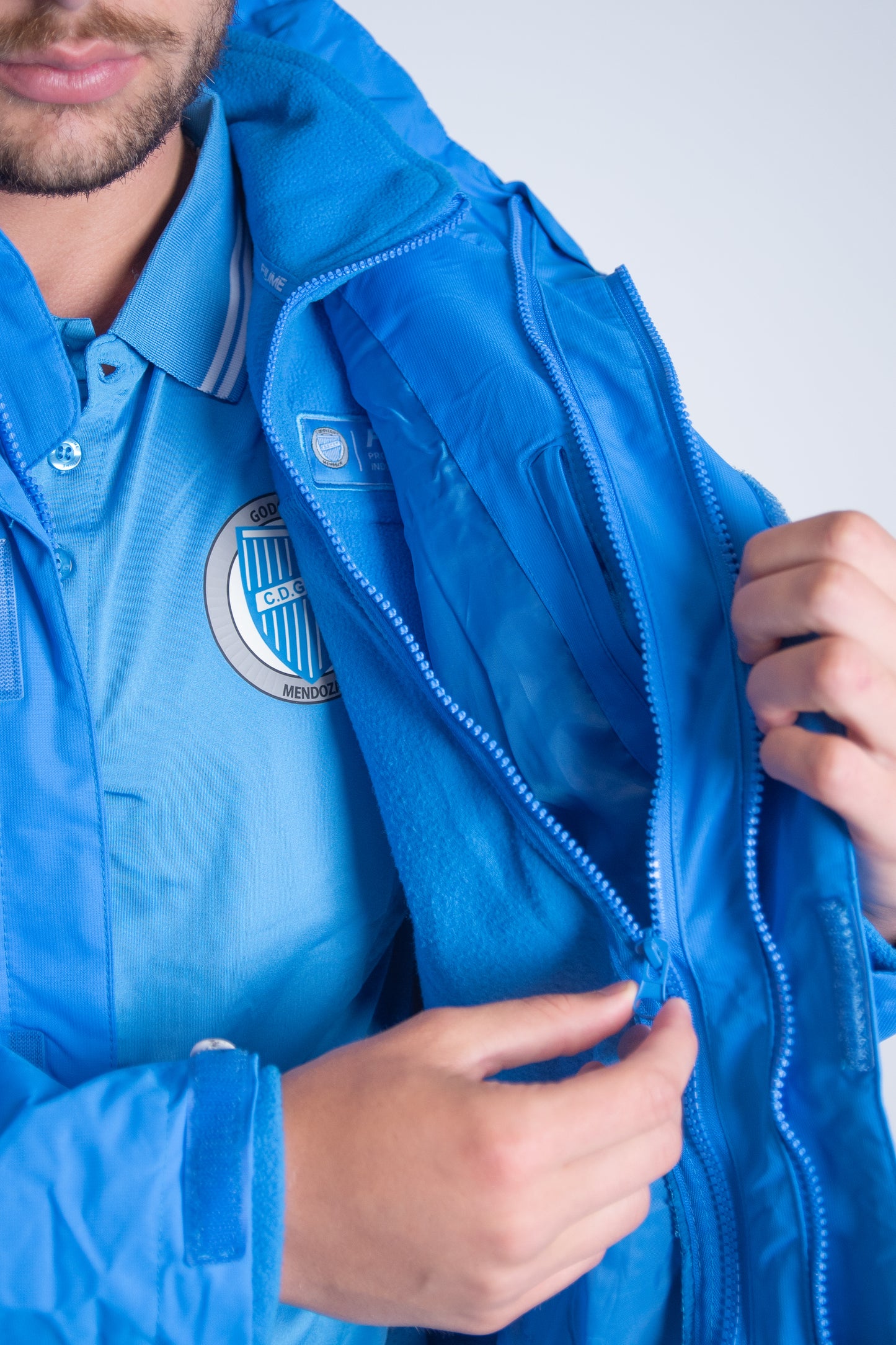 CAMPERA SARGA DESMONTABLE COMPETITION IMPORTADA GODOY CRUZ T. 2025
